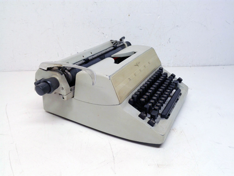 maquina escribir adler metal gris 18_5x35-48x39 1u